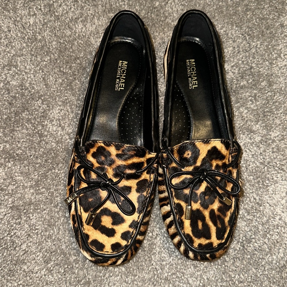 Michael Kors leopard print loafers size 6 NWOT